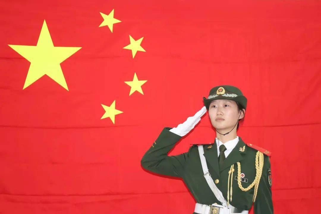 鞠婧祎《千香》新造型路透，看得出鞠鞠很努力在脱离网红妆了……