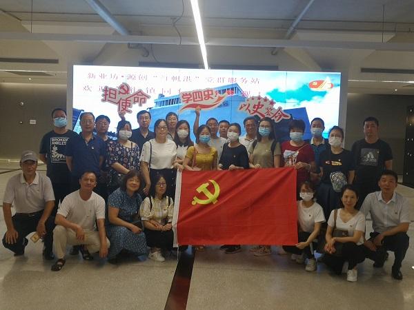 奋力交出新重庆建设起步之年的法院精彩答卷
